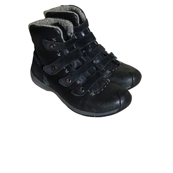 Timberland Women’s black Smart wool  leather Vibram  sole boots  Sz. 7.5 EUC - Picture 1 of 9